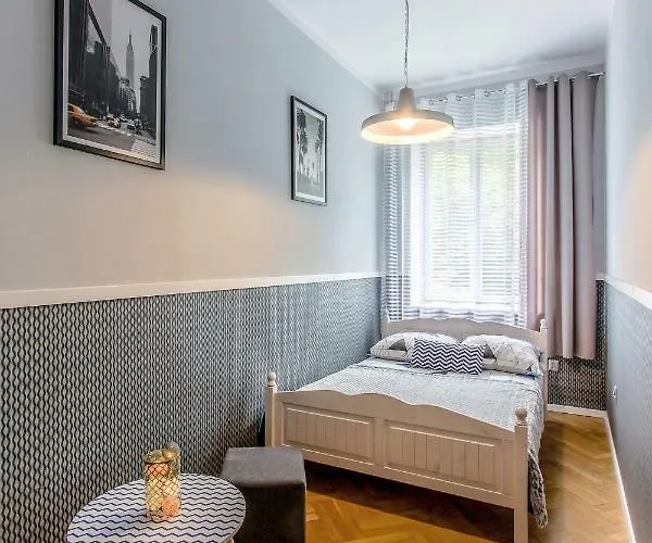 Clicktheflat Wspolna * Варшава